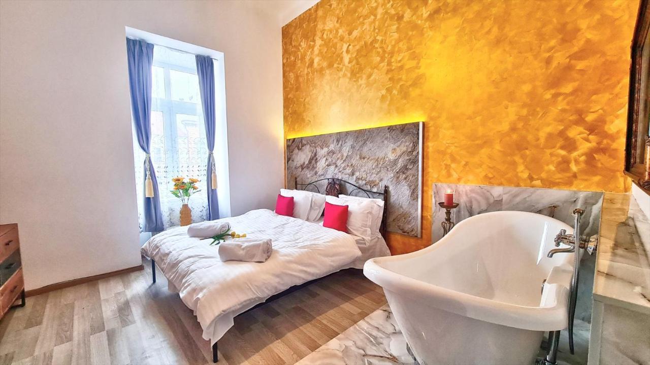 Апартаменти Royal Mansion In Unirii Square Клуж-Напока Екстер'єр фото